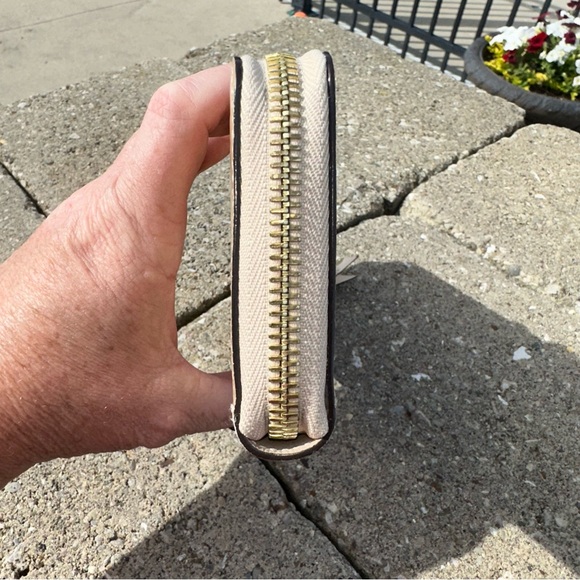 Louis Vuitton vernis clemence wallet - Picture 9 of 10